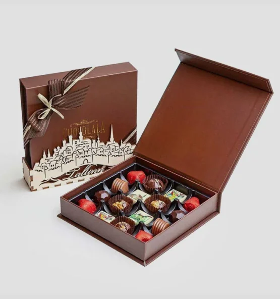 Luxury Chocolate Boxes2 555x592