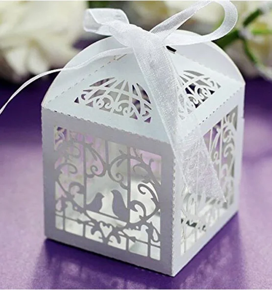 FAVOUR BOXES1 555x592