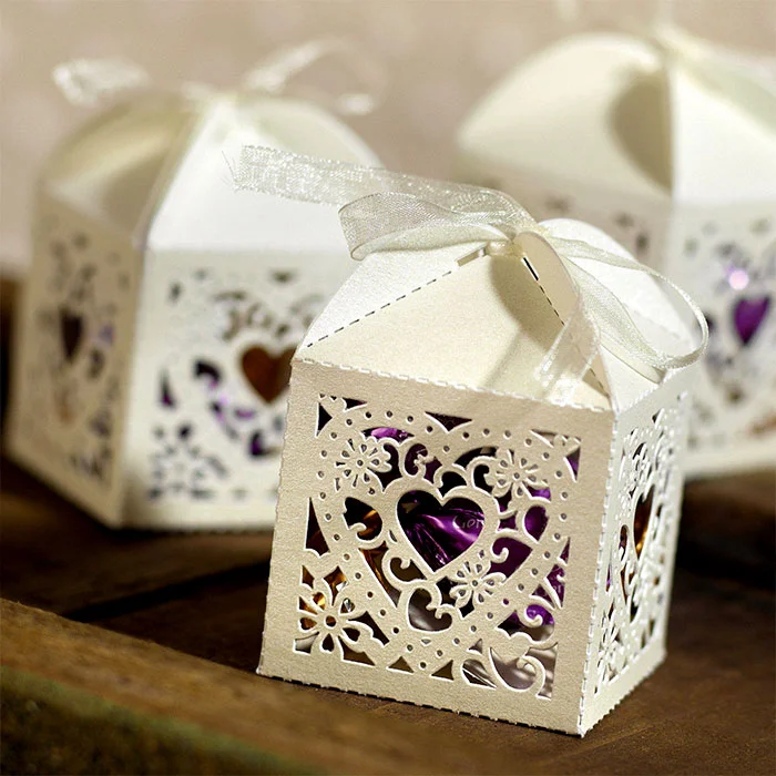 FAVOUR BOXES3